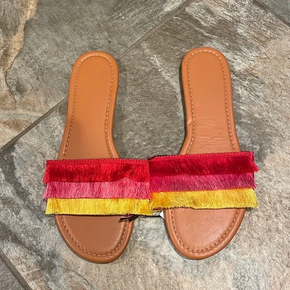 Fringe Sandals - Picture 3 of 3